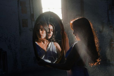 NEURONI SPECCHIO E CONDIVISIONE UMANA NEURONI SPECCHIO E CONDIVISIONE UMANA